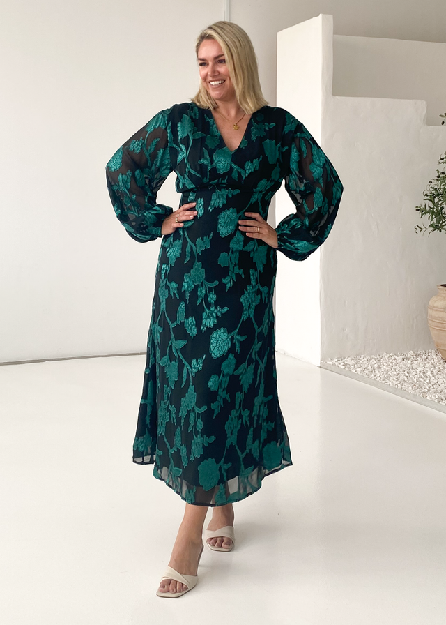 Aveline™ – Maxikleid mit Pink Splash Muster