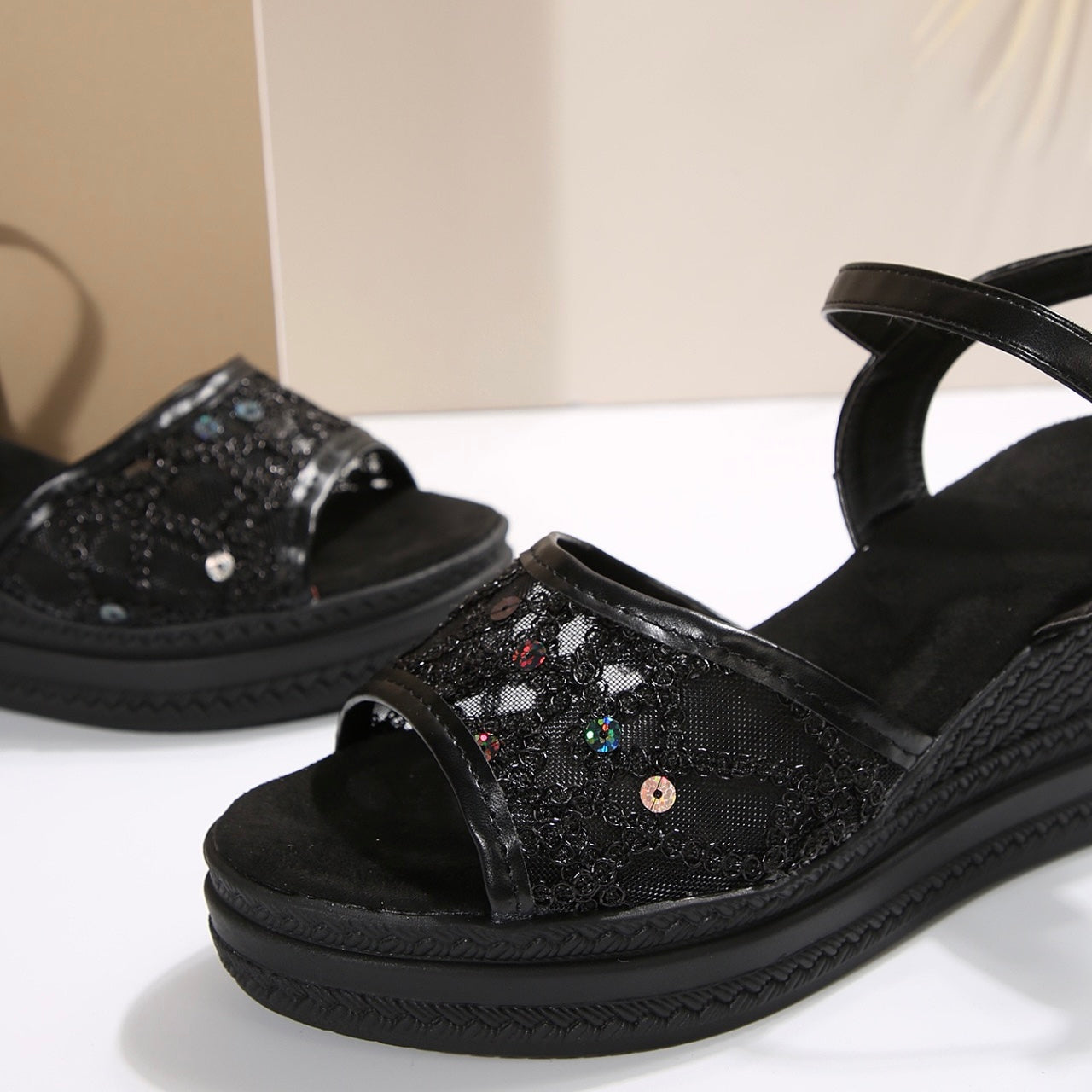 Aubrey™ - Elegante Keilsandalen