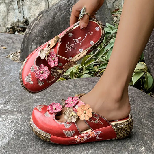 Noelle™ – Rote Ledersandalen mit Blumenmuster im Retro-Stil